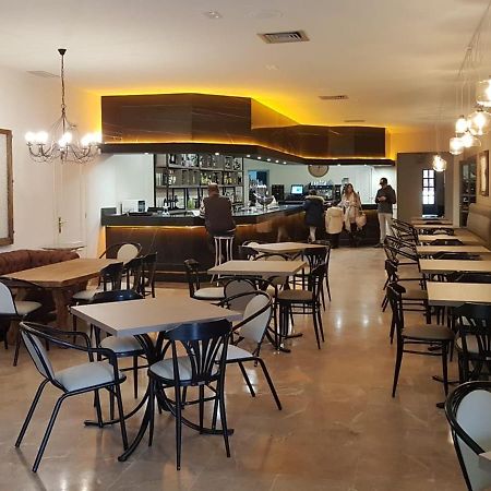 Hostal Restaurante Dulcinea De El Toboso Buitenkant foto